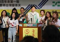 林國漳當一日導覽員 帶領新住民認識宜蘭「青天縣長」陳定南