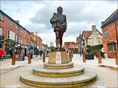 中英對照讀新聞》Oscar contender ’Hamnet’ boosts tourism at Shakespeare heritage sites競逐奧斯卡的「哈姆奈特」推動莎士比亞故居觀光熱潮