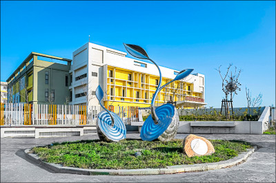 彰化大移監 473收容人搭車「入新厝」