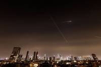 伊朗用飛彈回應？川普演說一結束 以色列、阿聯再遭多波空襲