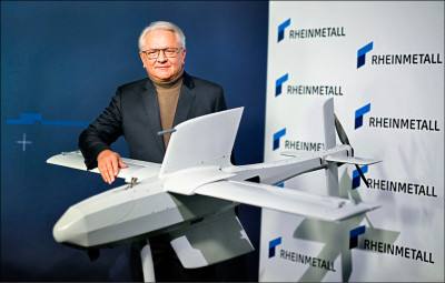 中英對照讀新聞》Zelensky rebukes German defence CEO for belittling Ukrainian drones澤倫斯基嚴斥德國軍工執行長貶抑烏克蘭無人機