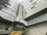 北市新光三越南西店3館驚傳墜樓 30歲男子送醫搶救不治