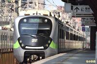 台鐵中壢站有旅客闖入被撞擊 部分行經列車延誤