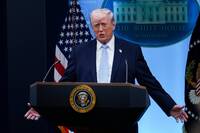 川普透露動用155軍機敵後救人 盯著45分才確定「是飛官的頭」