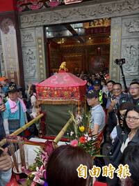 粉紅超跑急行軍！狂走12小時橫跨雲彰  今午駐駕彰化竹塘幸竹宮