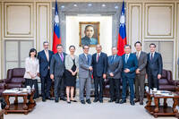 美國防部高層警告韓國瑜！軍購預算應在「川習會」前通過 否則付慘痛代價