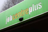 砸400萬拿英國學位竟淪無業！21歲高材生海投500封履歷一場空