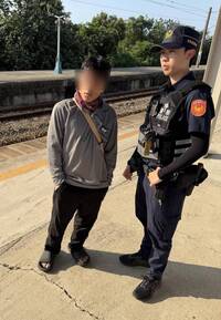 抓到了！台鐵列車連2晚「露鳥打手槍」 警逮噁男法辦