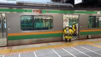 日本JR車廂不明噴霧襲擊 1歲女童等10人受害 嫌犯調查中