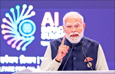 中英對照讀新聞》Modi pitches India as an artificial intelligence hub at the AI summit莫迪在AI高峰會上推廣印度的人工智慧樞紐角色