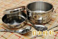 工業不鏽鋼餐具傳流竄台灣 專家：煮薏仁湯可辨別