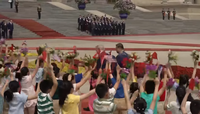 川習會插曲！北京安排小孩紅毯邊揮旗歡呼 網嘆：真沒必要