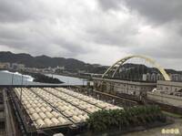 和平島污水廠遭濫倒廢棄物 基檢搜索市府工務處等15地、約談下水道科長