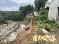 雲林林內坪頂村地基土石流失 居民緊急撤離