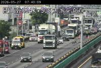 快訊》國1北上9車追撞　仁德至大灣封閉