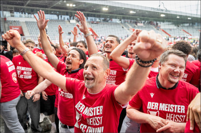 中英對照讀新聞》Thun pulls off shock to win Swiss league title圖恩爆冷奪下瑞士超級足球聯賽冠軍