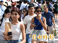 各地持續炙熱如盛夏！ 吳德榮：明鋒面南下轉雨降溫