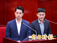 蔣萬安備詢靠「殷瑋答」？ 網狠酸：市長也有「NVIDIA」！