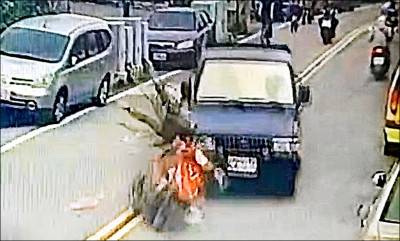 菜販毒駕撞女騎士再輾過 殺人罪起訴