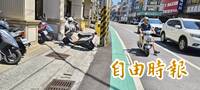 台中大雅雅環路人行道「最窄33公分」 民諷：走台步？