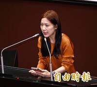 獨家》徐巧芯嫌護照「Republic of China」字太小 提案凍結百萬預算