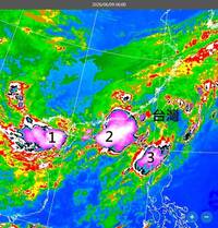 範圍恐比台灣大！鄭明典示警3團慢雲簇：移動緩慢、降雨效率驚人