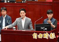 殷瑋成蔣萬安破口？ 粉專：防火牆變導火線、人設危機浮現