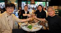 黃仁勳聚餐「小老弟」具光謨剪掉肥肉 韓網尖叫崩潰