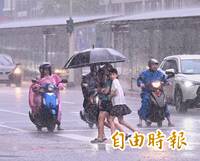 午後對流旺盛！10縣市大雨特報