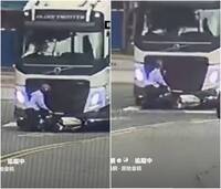 驚悚畫面曝光！女騎士鬼切卡砂石車頭遭拖行30公尺 緊抓車身求生