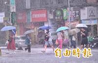 豪雨狂炸！屏縣緊急宣布14:00起停班課 6/25全台停班課看這裡（不斷更新）