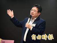 矢板明夫台中演講遇襲 步出飯店遭針對尾隨痛毆濺血