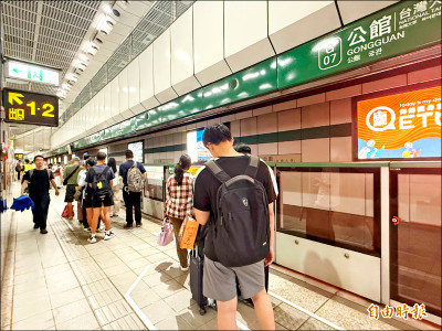 《沒風雨卻放假》蔣萬安稱防颱整備日 議員批不科學