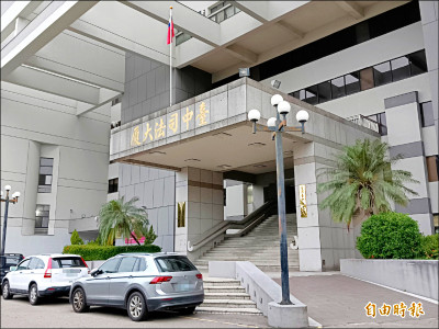 遲到被罰抄課文 國中生請求國賠200萬被駁回
