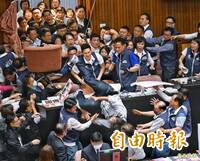 立院滿意度慘跌至34.8％創新低！高達 61.3％國人挺政院版無人機條例