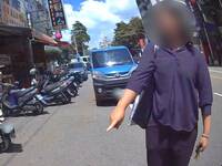 台中媽媽機車消失急報警  真相曝光尷尬了：帶小孩好忙