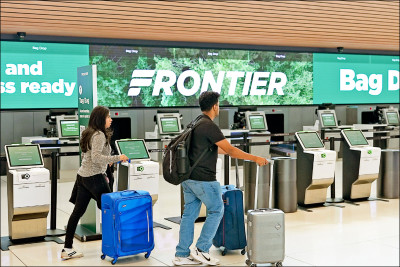 中英對照讀新聞》Budget airlines face tough road ahead 廉價航空公司前途坎坷