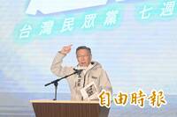 發現柯文哲走路一跛一跛真正原因  陳佩琪突喊：青鳥別高興太早！