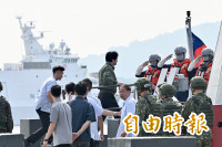 漢光42》親登光六快艇鼓舞軍心 賴清德：給國軍、海巡最大支持