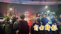 漢光42》憲兵演練「忠誠防護」 調度民間大巴橫阻復興北路地下道設防