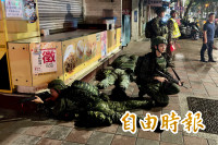 獨家》不只復北地下道！ 憲後旅協防松機 「美語老師」現身民權大橋