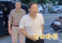 吳秀華助理移送地檢署複訊 吳俊立聞訊「臉色驟變」