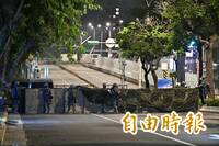 漢光42》光復大橋首度封橋！西園路火煙瀰漫 防禦工事加碼