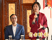翁曉玲插隊不意外......因為是慣犯 昔搶C位被朱立倫當眾洗臉！