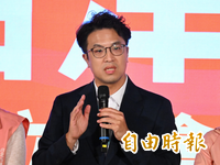 沈伯洋酸蔣萬安「塞掉市民人生」 親藍電視台記者脫口爆這句紅了！