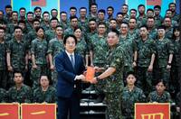 漢光點將》裝甲兵少將魏宗志獲總統肯定  私下竟是熱血重機跑山控！