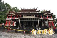 直擊》慘不忍睹！指南宮凌霄寶殿多尊神像焚毀 現場滿目瘡痍