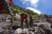 中國數字終於動了......沉默31小時洪災3死變5死、558人仍失聯