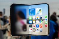 蘋果首推iPhone Duo！三星8連發狂酸「熱剩飯」 螢幕生意照樣賺