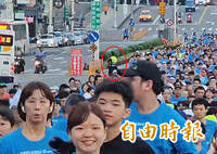 獨家》基隆市府辦半程馬拉松 警凌晨3點交管只發20元麵包果腹